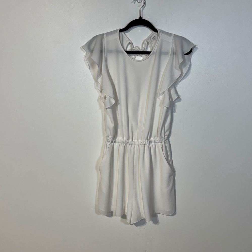 Aritzia Wilfred Fleurette Romper Women’s Medium White Open Back Short Flutter